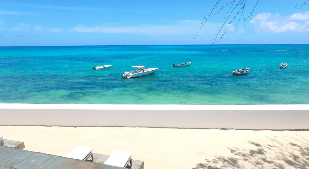 Villa Horizon By Dream Escapes, Beachfront Villa Pointe aux Canonniers Luaran gambar