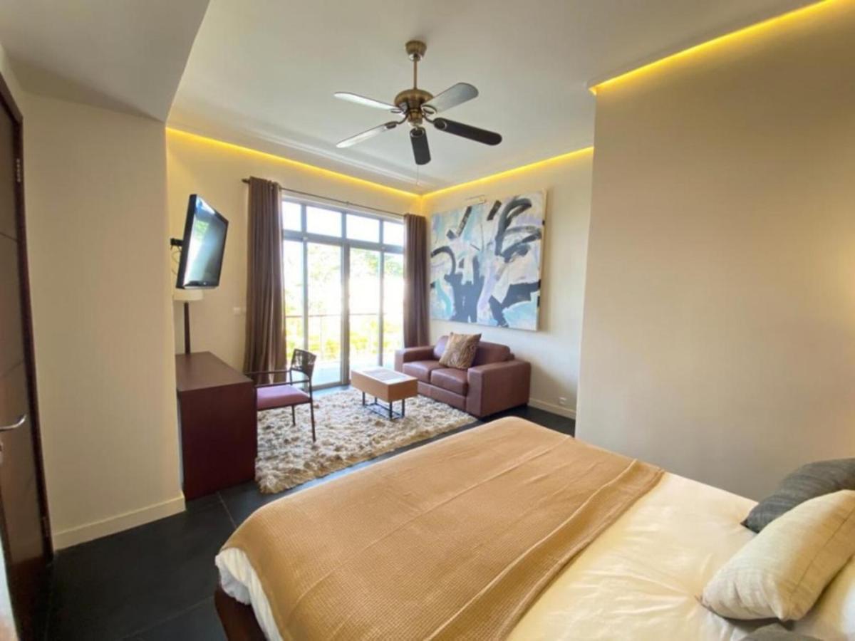 Villa Horizon By Dream Escapes, Beachfront Villa Pointe aux Canonniers Luaran gambar
