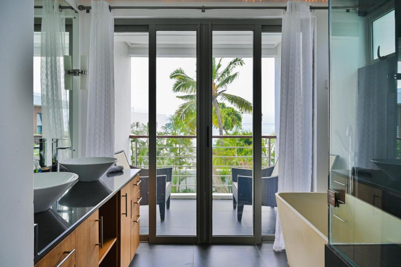 Villa Horizon By Dream Escapes, Beachfront Villa Pointe aux Canonniers Luaran gambar