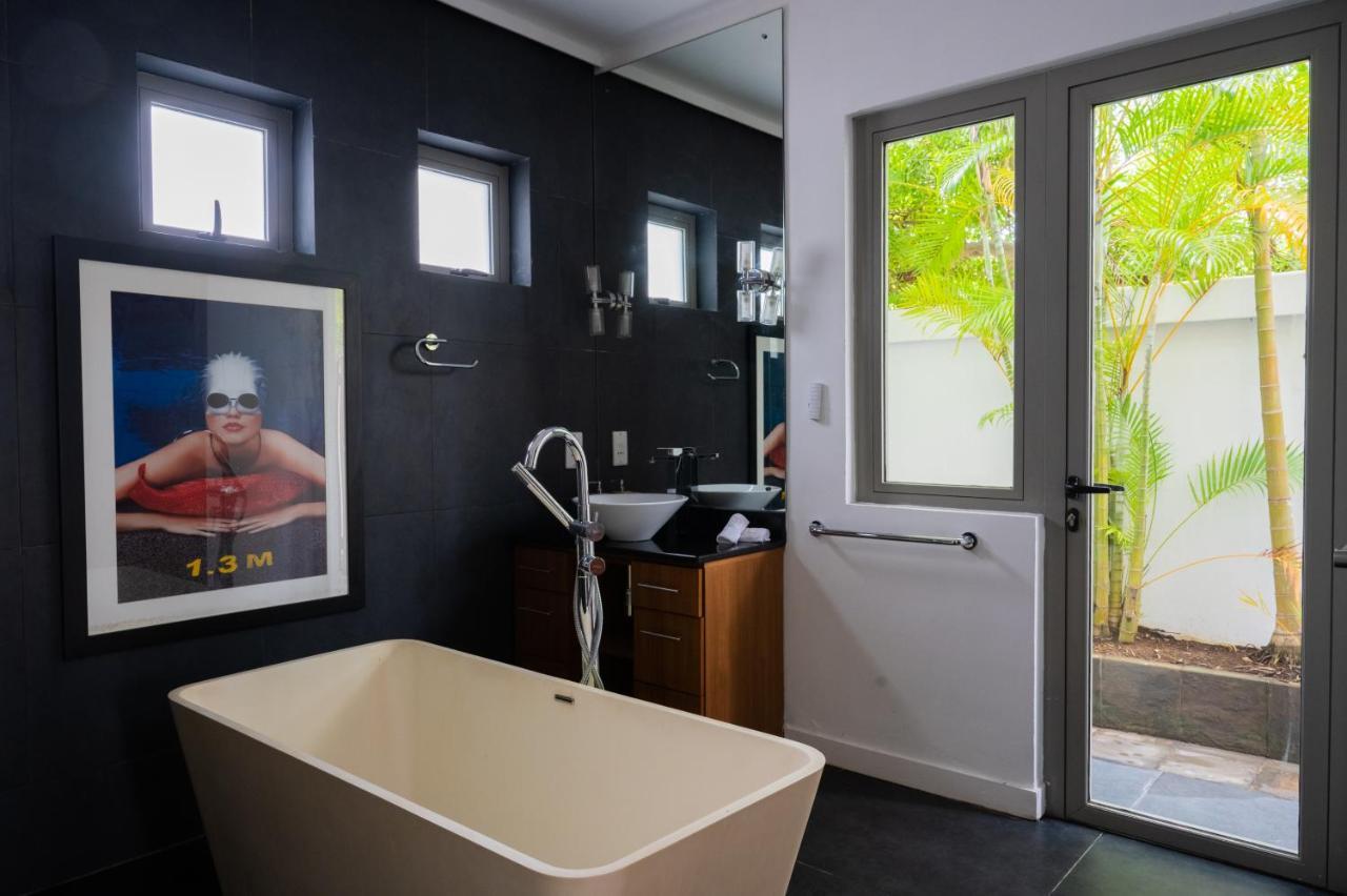 Villa Horizon By Dream Escapes, Beachfront Villa Pointe aux Canonniers Luaran gambar