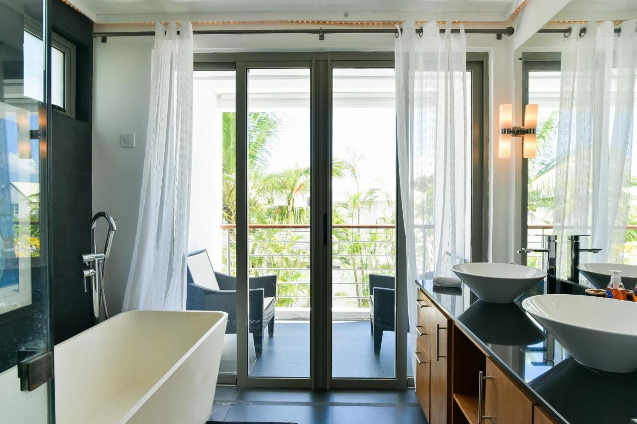 Villa Horizon By Dream Escapes, Beachfront Villa Pointe aux Canonniers Luaran gambar